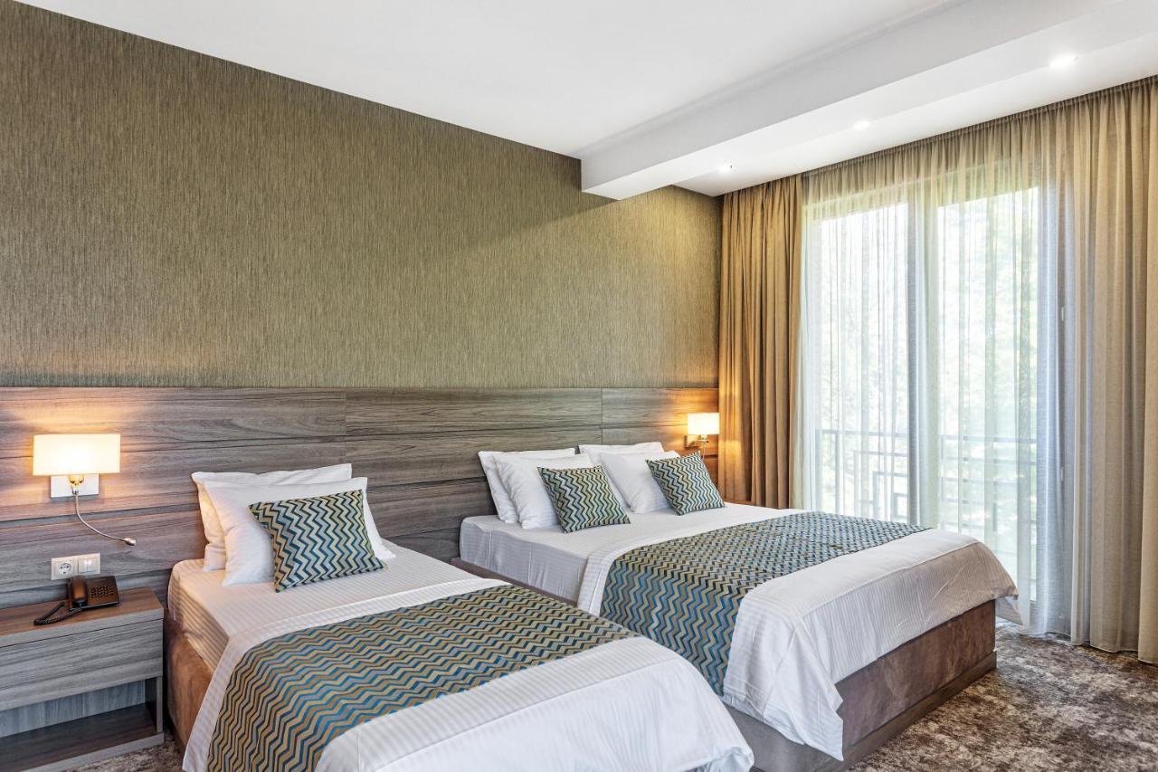 Vinum Hotel Тбилиси Екстериор снимка