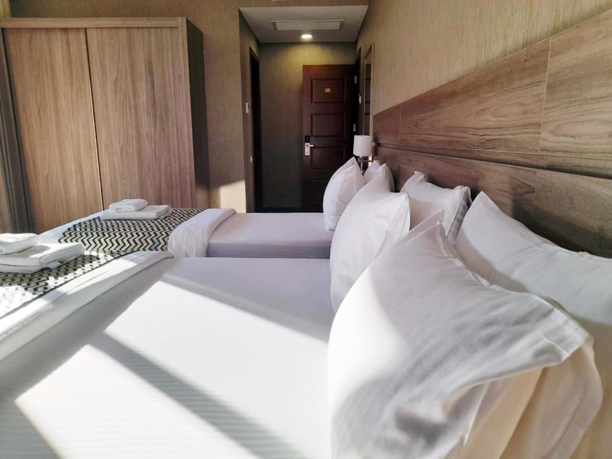 Vinum Hotel Тбилиси Екстериор снимка