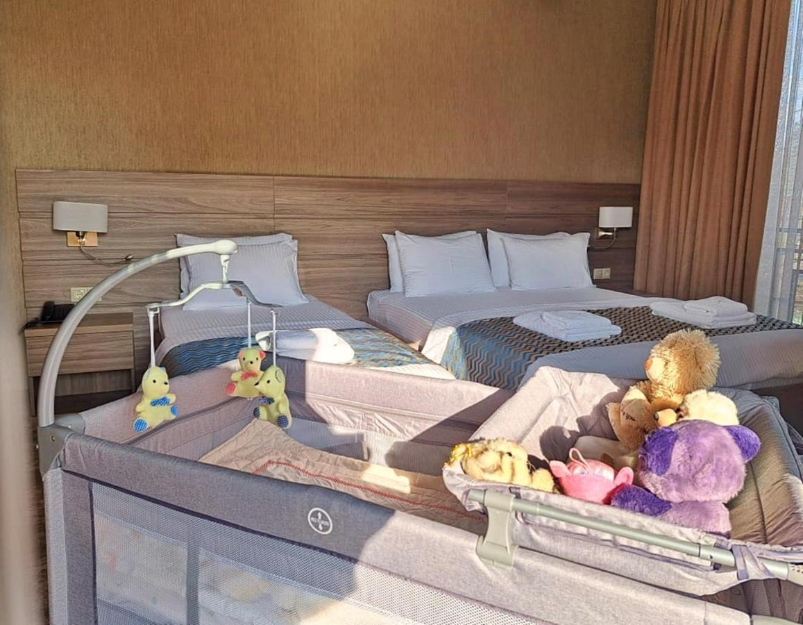 Vinum Hotel Тбилиси Екстериор снимка