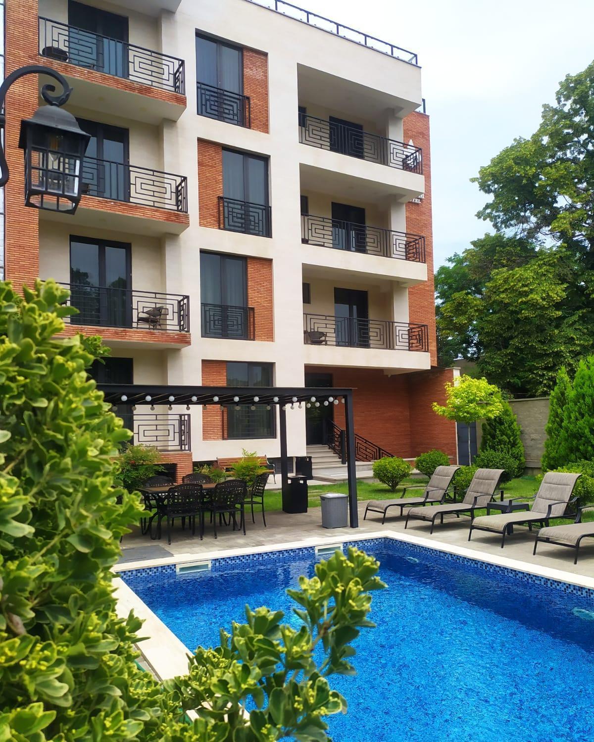 Vinum Hotel Тбилиси Екстериор снимка